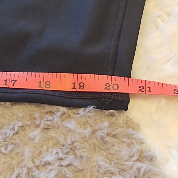 Women's adidas crop athletic leggings size Large - Picture 6 of 6